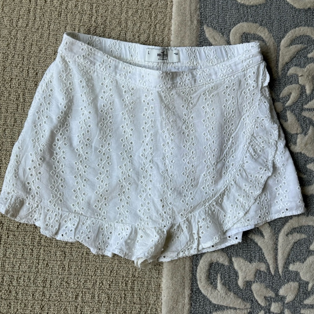 Hollister white skort